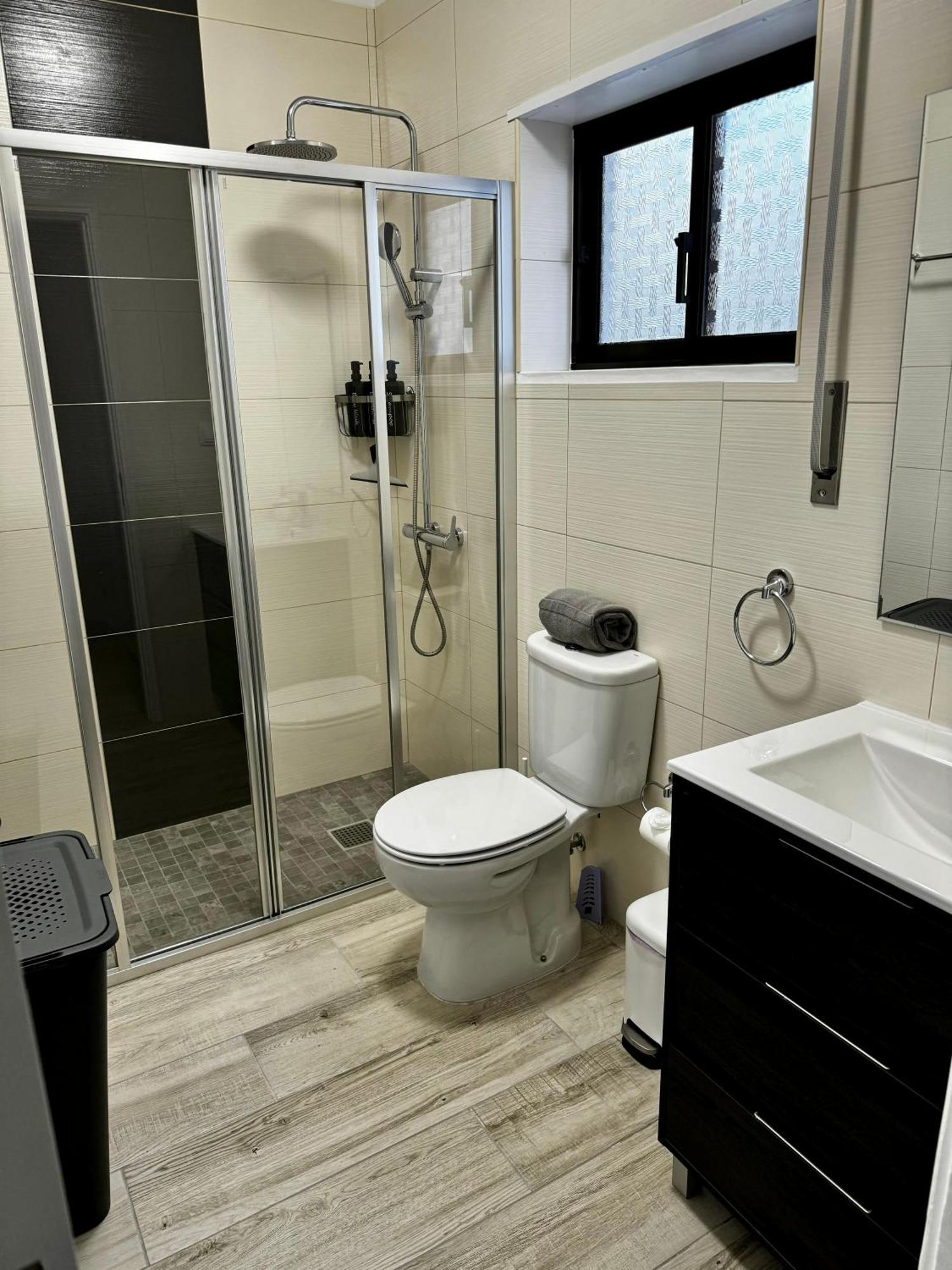 Princess Retreat Beautiful Modern Aprt 2 Min Walk From Quarteira Beach Exterior foto