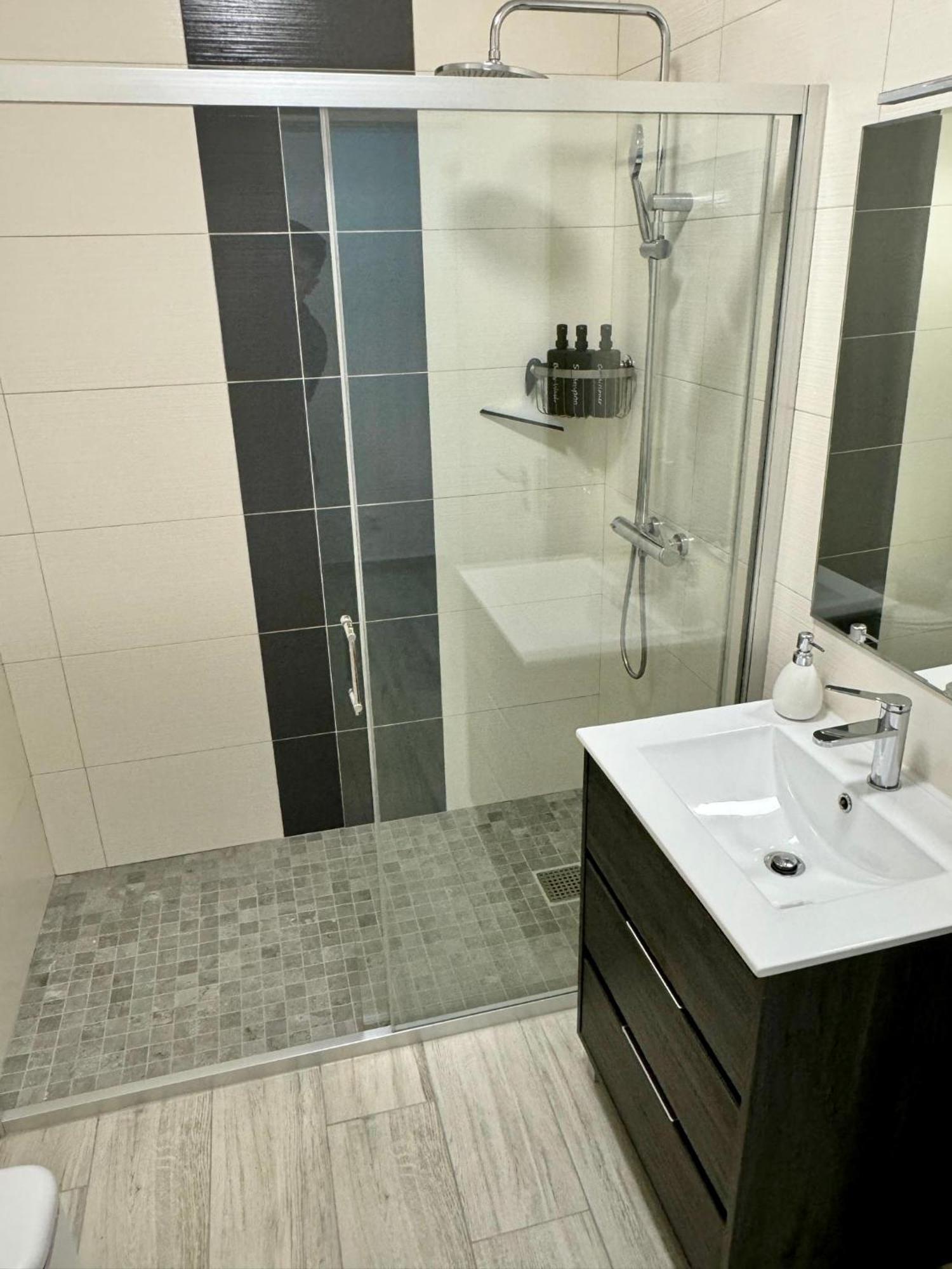 Princess Retreat Beautiful Modern Aprt 2 Min Walk From Quarteira Beach Exterior foto