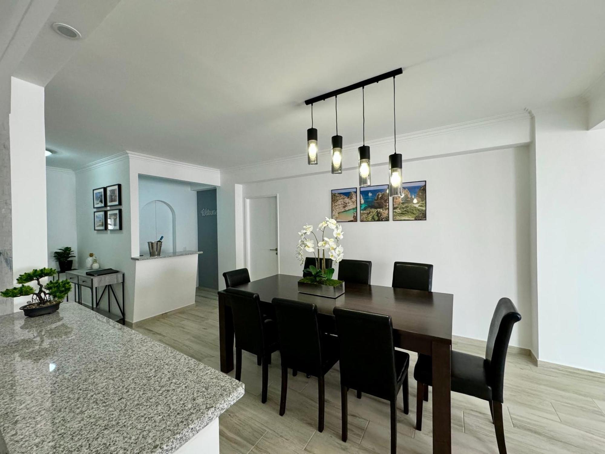 Princess Retreat Beautiful Modern Aprt 2 Min Walk From Quarteira Beach Exterior foto