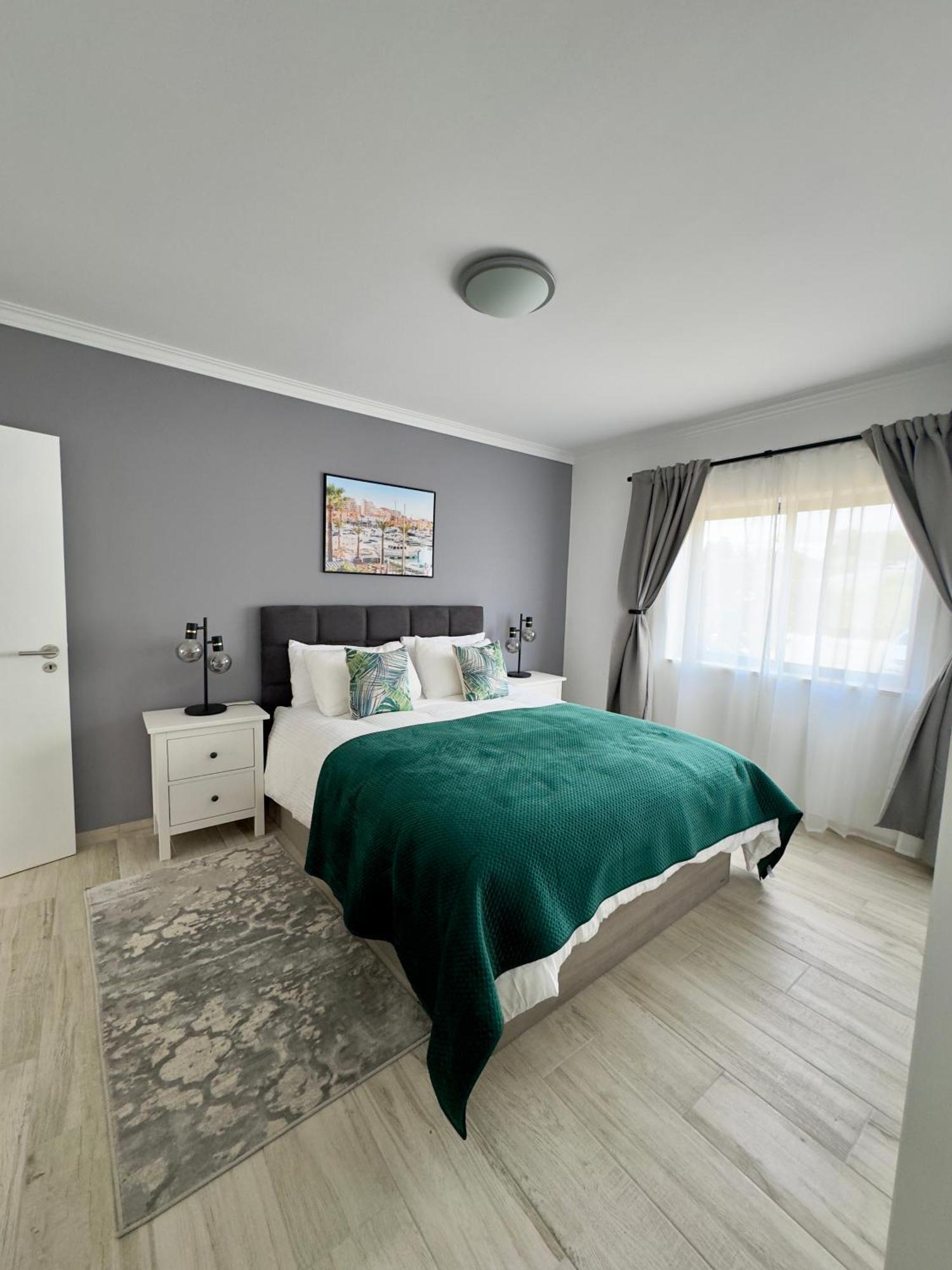 Princess Retreat Beautiful Modern Aprt 2 Min Walk From Quarteira Beach Exterior foto