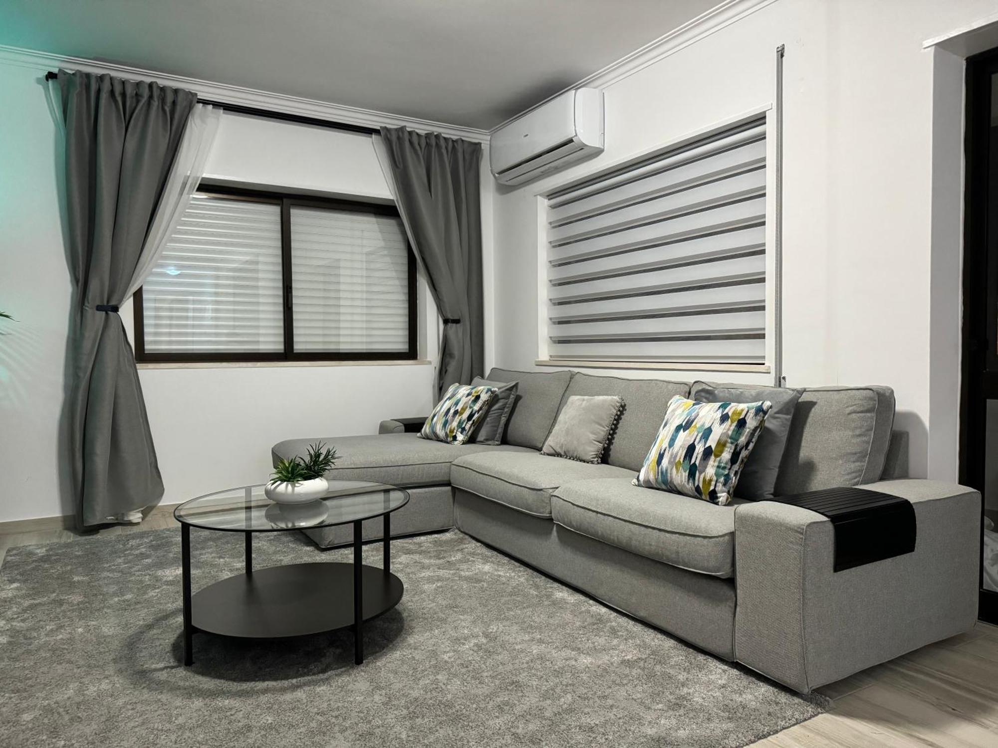 Princess Retreat Beautiful Modern Aprt 2 Min Walk From Quarteira Beach Exterior foto